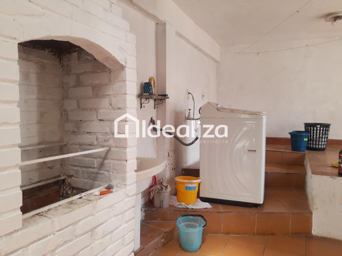 Casa à venda com 4 quartos, 185m² - Foto 35