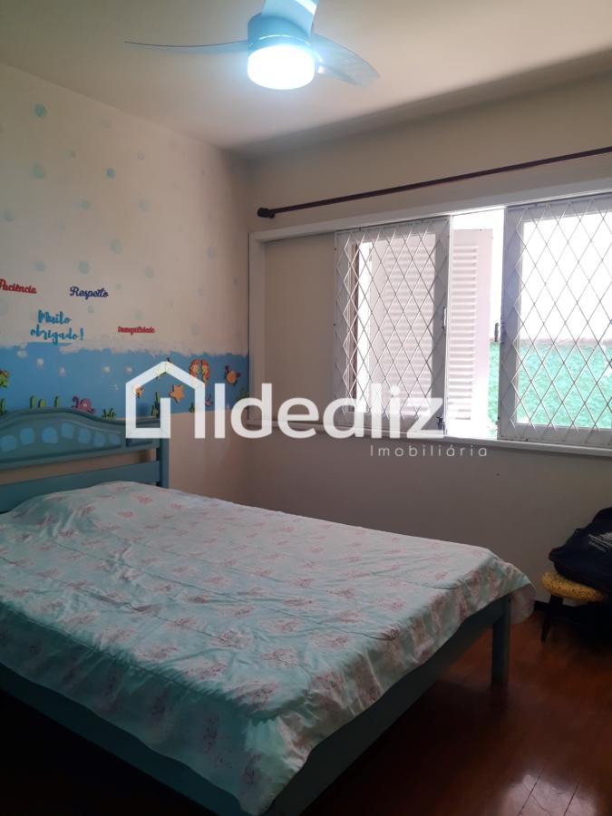 Casa à venda com 4 quartos, 185m² - Foto 20