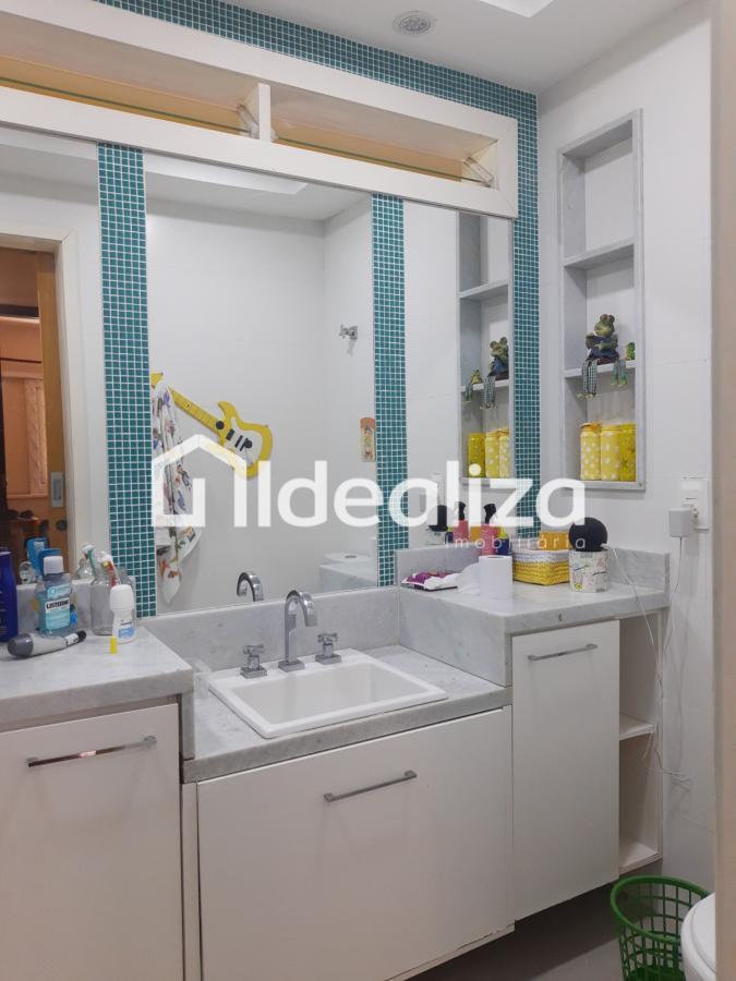 Casa à venda com 4 quartos, 185m² - Foto 25