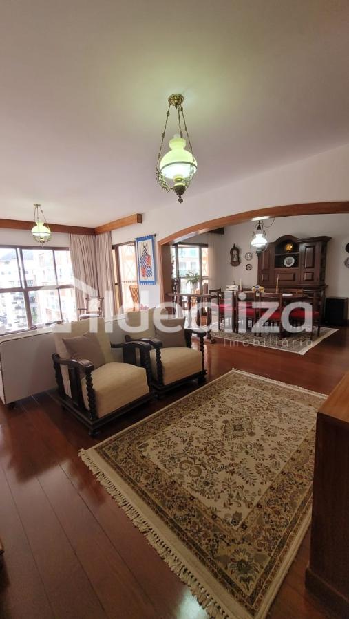 Apartamento à venda com 4 quartos, 257m² - Foto 8