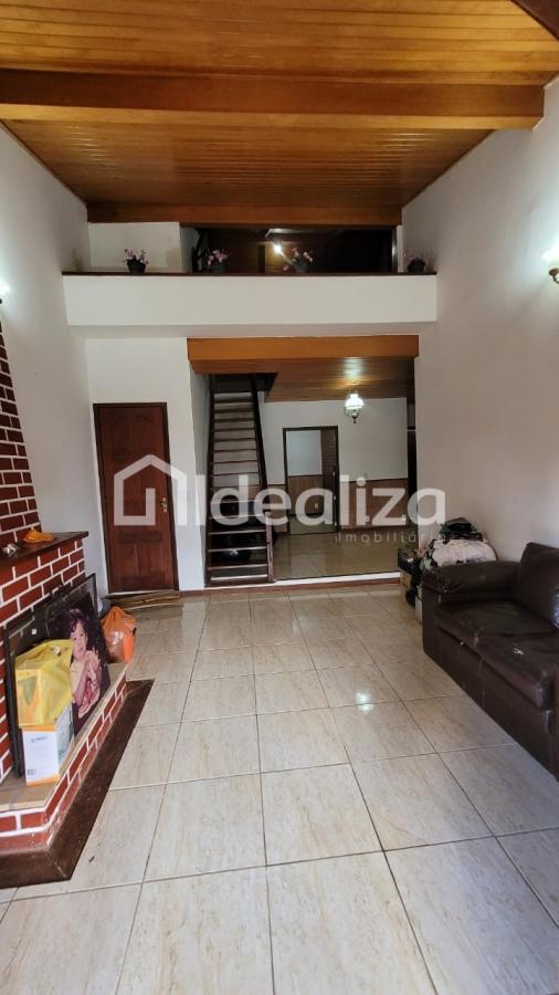 Casa à venda com 5 quartos, 416m² - Foto 1